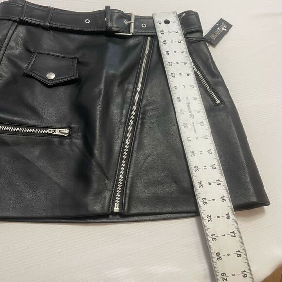 NWT Blank NYC Black Faux Leather Moto Skirt Size 27 New - Picture 6 of 11